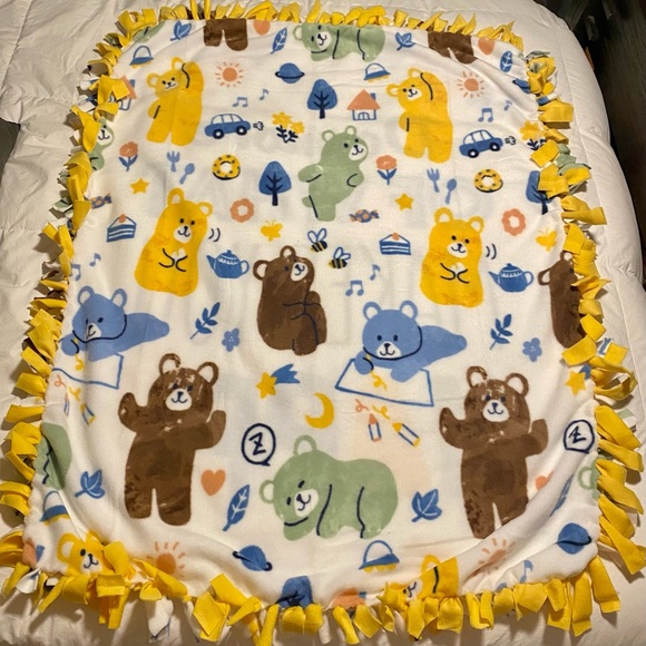 NWT Fleece 48” Throw Blanket - Picture 2 of 7